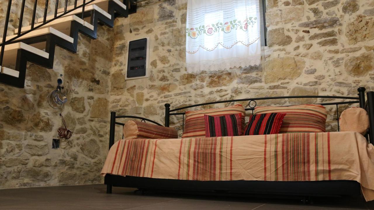 Mouri Village Aikirgiannis Bagian luar foto